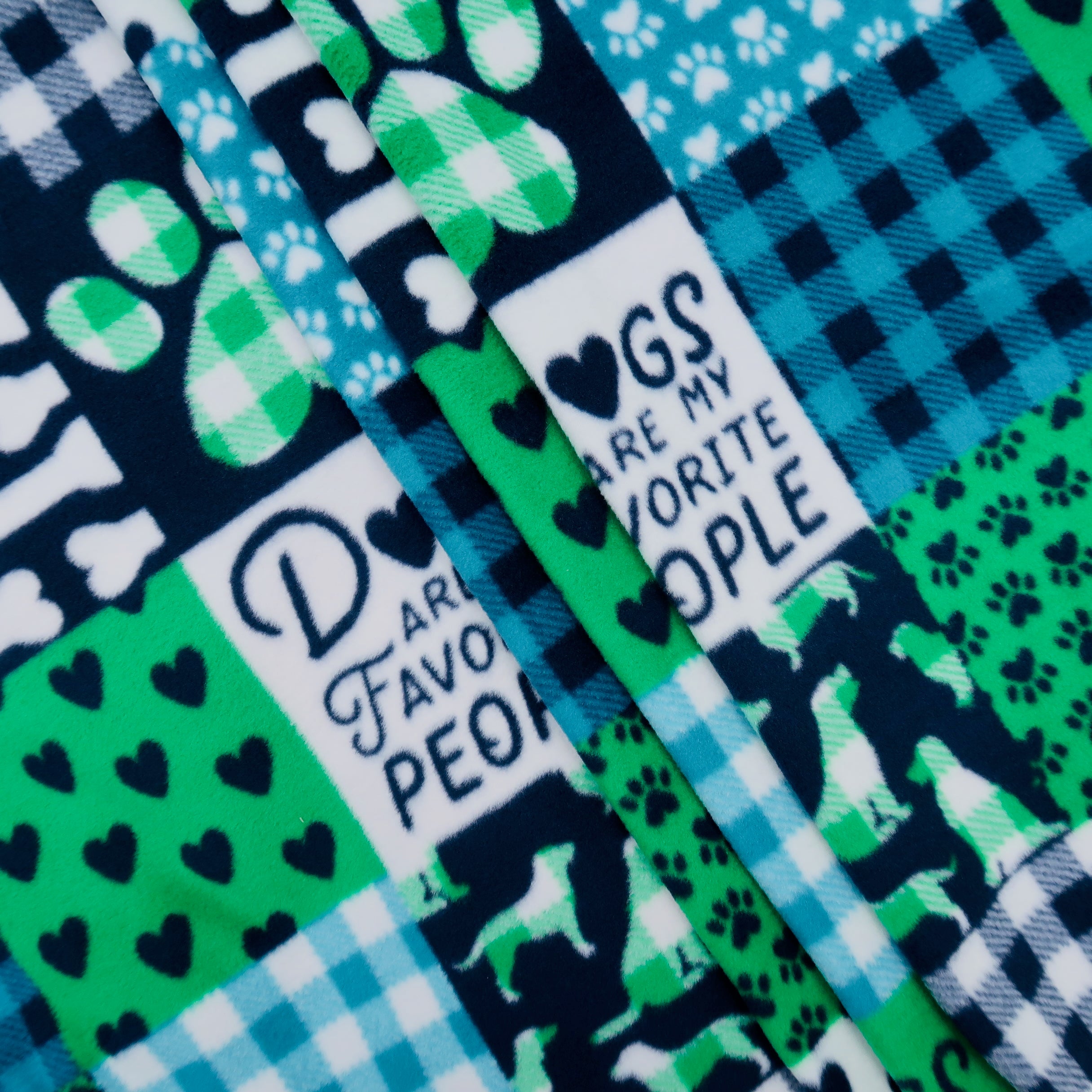 Handcrafted Pet Medium Size Finished Tie Blanket (46" L x 30" W), Premium Anti-Pill Plush Fleece No-Sew - Tail Waggin' Plaid Print with Solid Gray Backing